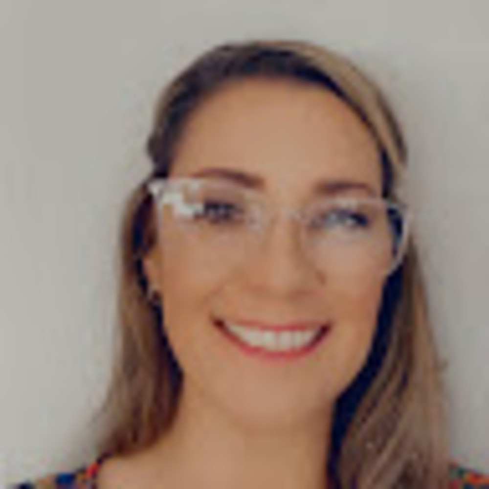 Meet your Posher, Traci